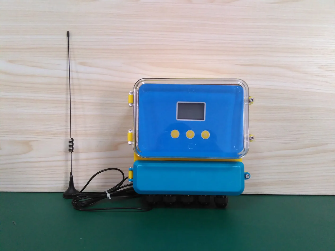 

GPRS Mobile Phone Signal Transmission of Wireless Ultrasound Level Meter (with Background Server Software)
