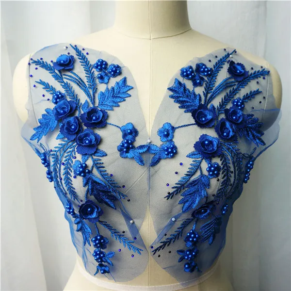 Royal blue 2 шт белый черный кружевной ткани 3D цветок кисточкой бусины стразы вышитые свадебное платье аппликация пришить патч для платья DIY декор - Цвет: Royal blue
