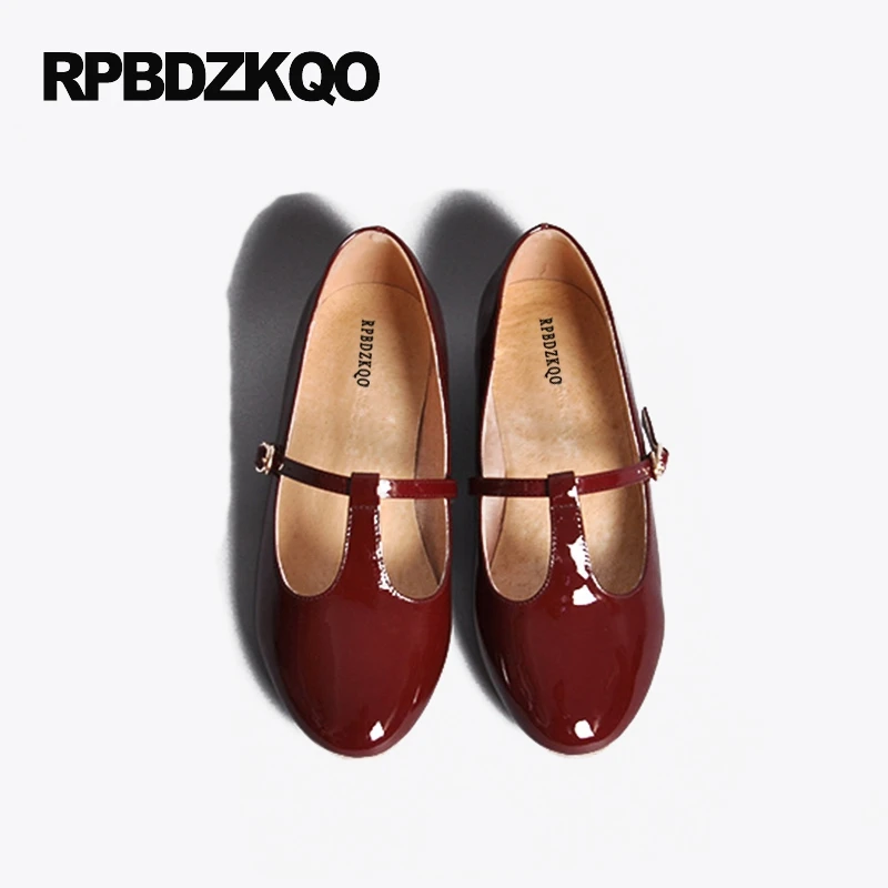 Ретро круглый носок неглубокие лакированные кожаные красное вино 2021 на плоской