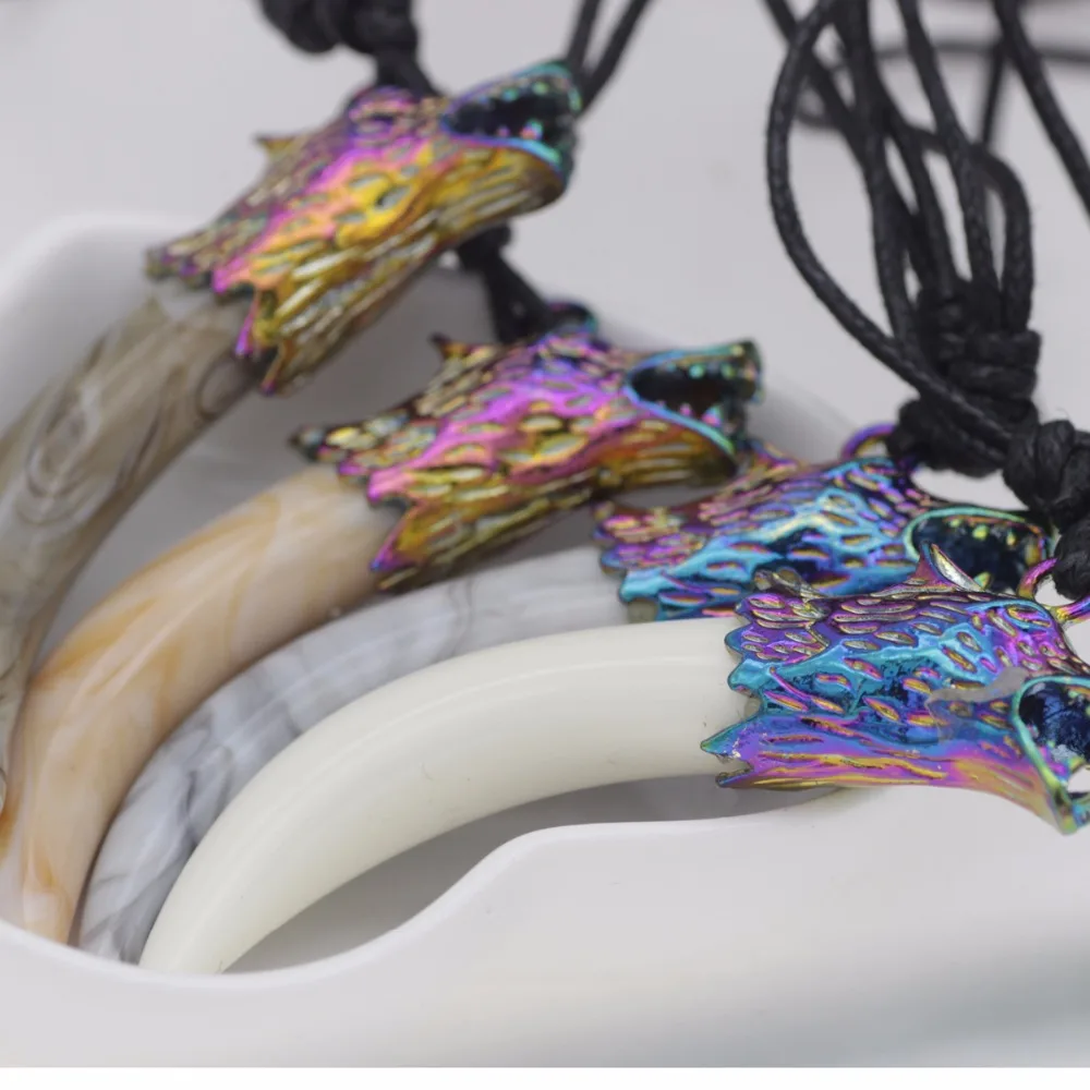 Модные ювелирные изделия красочная подвеска в виде головы волка с шипами