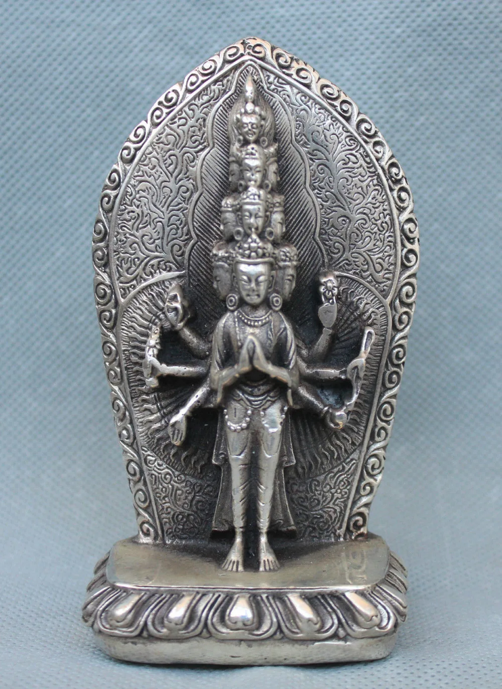 Тибетский буддизм серебро 1000 оружие Avalokiteshvara богини статуя Гуань Инь|Статуи и