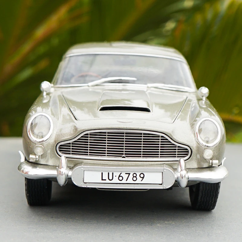 1:18 Масштаб Aston Martin DB5 007 фильм версия брелок для автомобильных ключей литья под