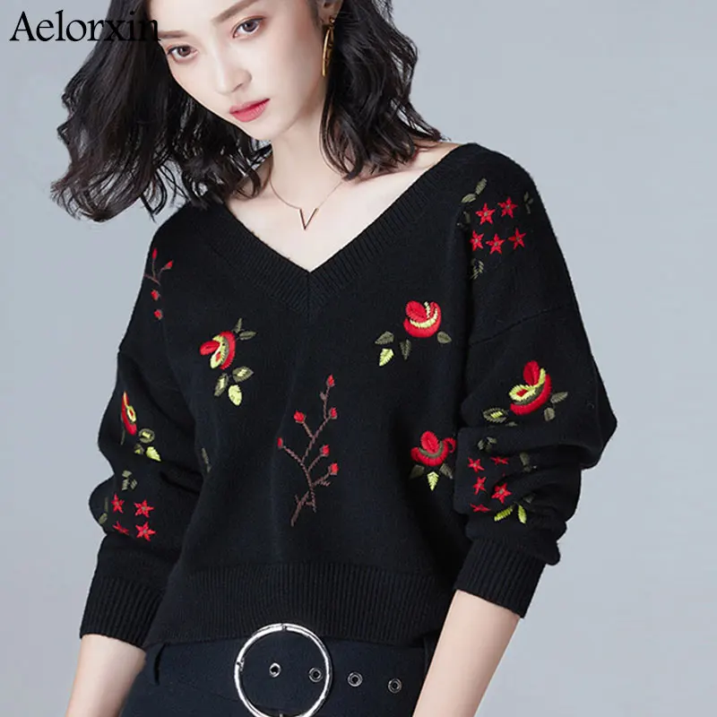 2017 Autumn Sexy V-neck Embroidery Knitted Sweater Women Christmas Pull Femme Jumper Vintage Sweaters and Pullovers S M L | Женская