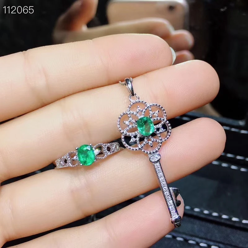 

ancient Lovely Hollowing Key S925 silver natural green emerald gem ring Pendant natural gemstone jewelry set woman party gift