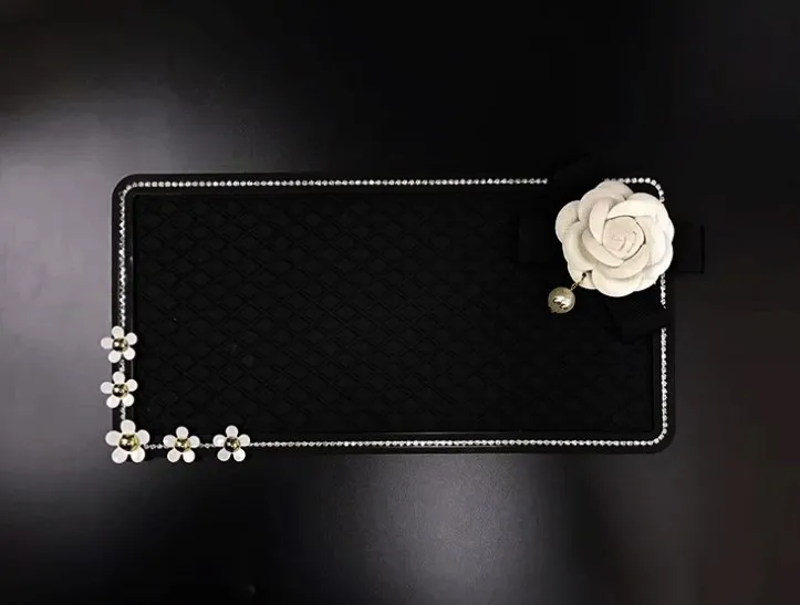 Женский нескользящий коврик RoseGift для приборной панели автомобиля липкий