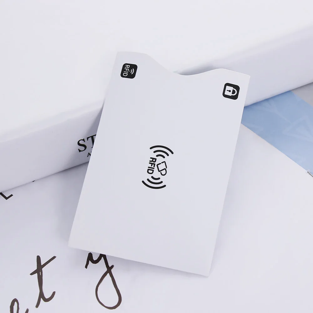 Новинка, черный/белый Анти Rfid блокирующий держатель для карт, защитный чехол-ридер, Смарт кредитные карты, банковская карта, защитный чехол