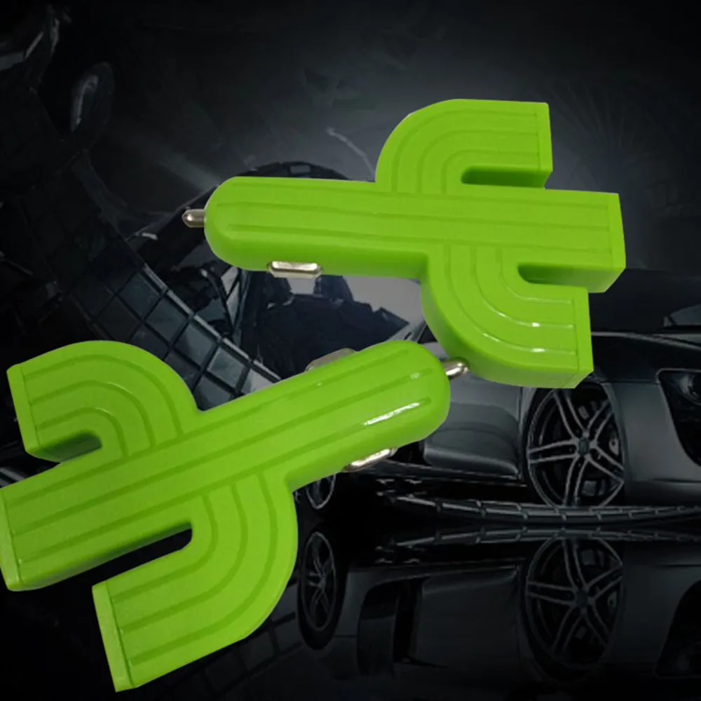Автомобильное зарядное устройство для мобильного телефона кактус 3U
