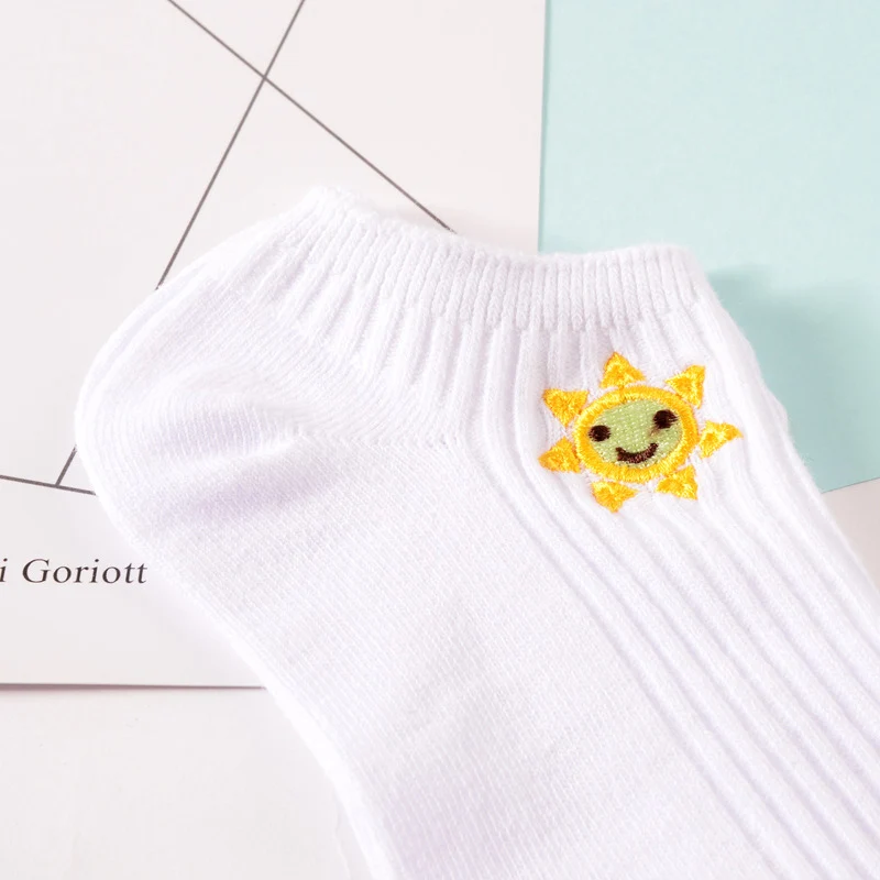 Socks 2 Новинка; милые женские носки-лодочки в стиле Харадзюку с вышитым улыбающимся лицом и КАКТУСОМ; хлопковые белые забавные фирменные милые тапочки в подарок для девочек - Цвет: Socks 2
