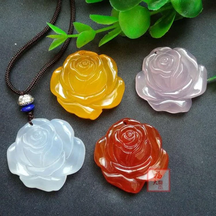 

Selling Jewelry>>> Natural pink stone rose pendant Flower pendant flower necklace Furong jadeite sweater chain