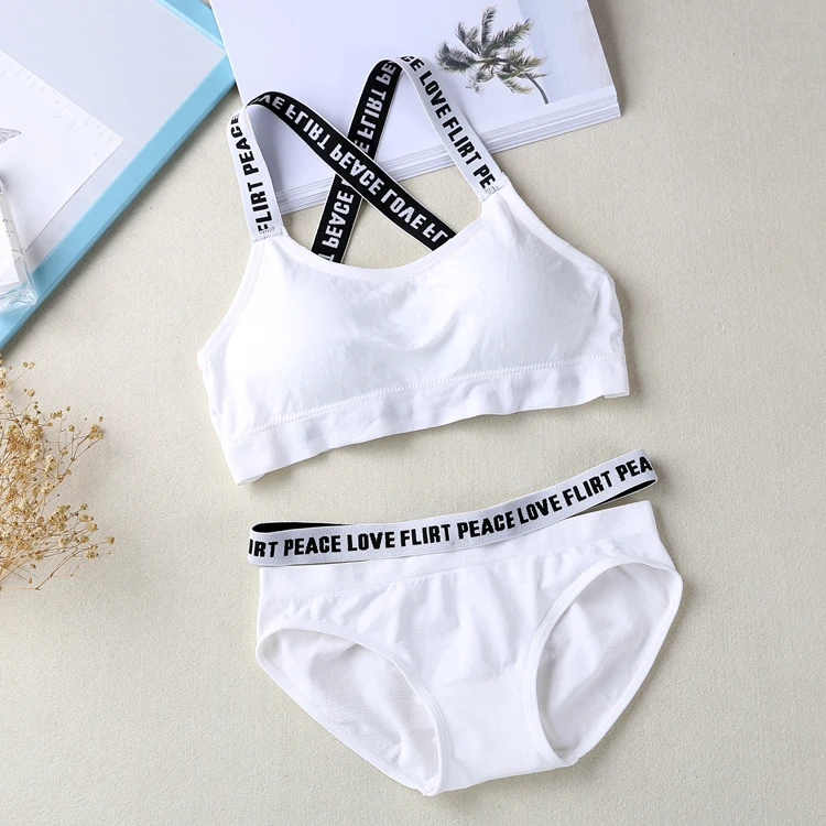 Для женщин Письмо Lounge Нижнее Бельё для девочек удобные Беспроводной Loungewear белье бюстгальтер Черный и белый хлопок Бюстгальтеры для женщин Наборы для ухода за кожей