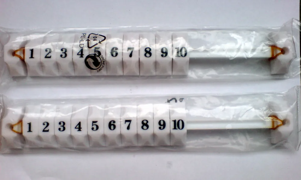 Бесплатная доставка 2 шт./лот черно белый футбольный настольный футбол fussball