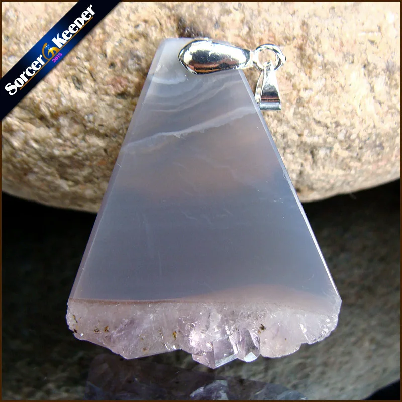 Ожерелье женское из натурального камня камень аметист с кулоном кварцевое