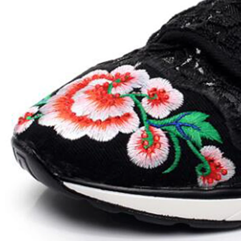 

THEAGRANT 2018 Floral Lace Mesh Women Sneakers Summer Embroider Cut Out Breathable Flat Casual Lady Shoes Plus Size WSN186