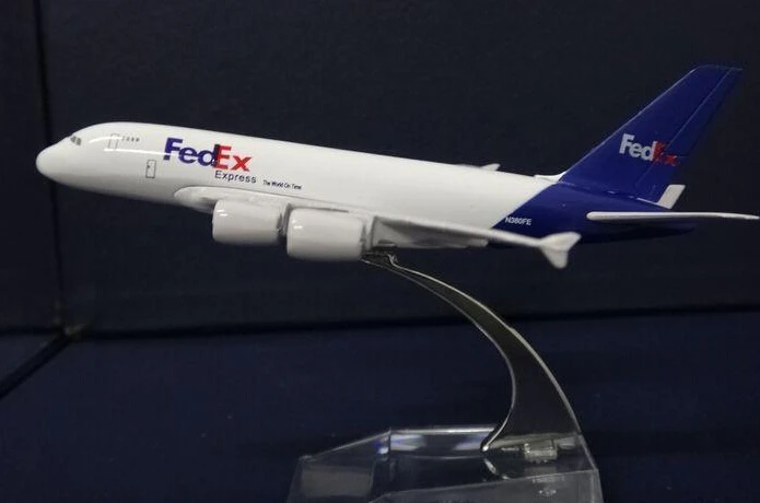 Модель самолета A380 технические грузовые самолеты 16 см модель из сплава для детей