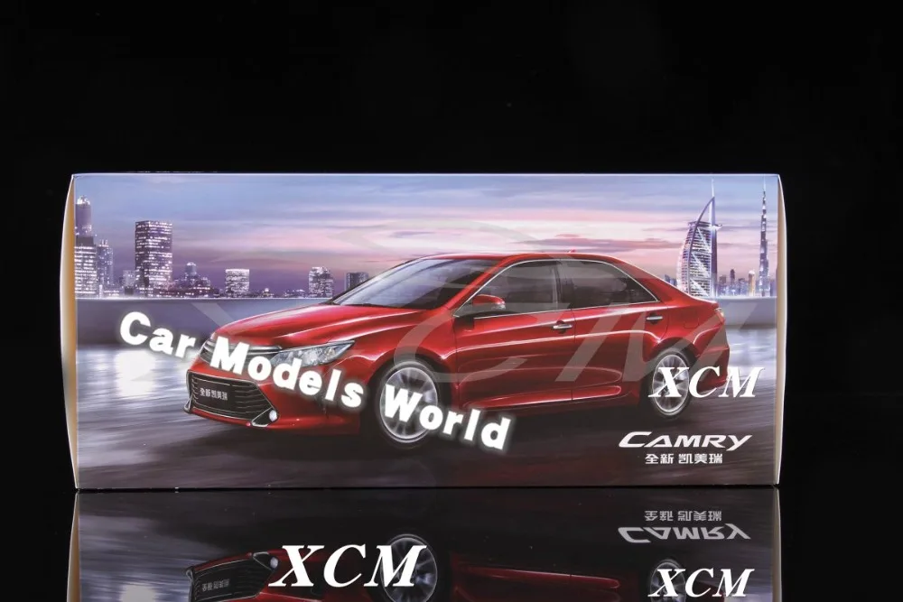 Литая модель автомобиля для всех новых Camry 2015 1:18 (красный) + маленький подарок! |