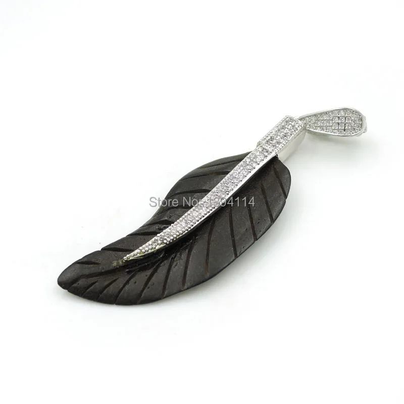 Микро-закрепка прозрачный кулон с вырезанными листьями из циркона и бычьей кости