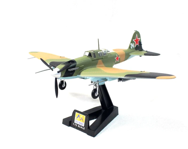 

Trumpet 1:72 36412 World War II IL-2M3 fighter model