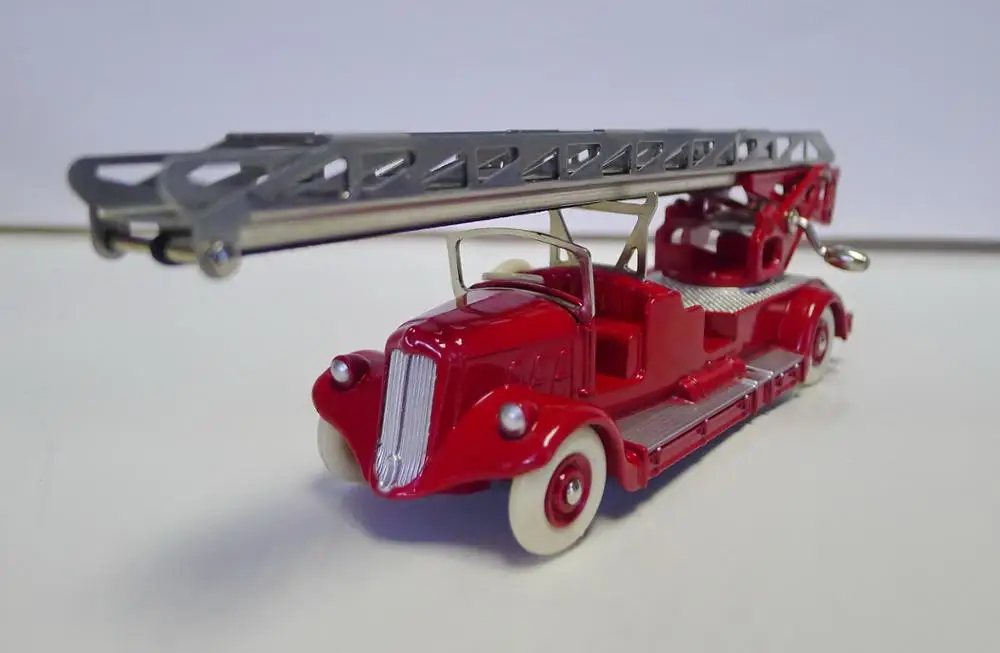 Тележка Tiguan Dinky 32D DELAHAYE Gde Echelle пожарные литые игрушки 1:43|Наземный транспорт| |
