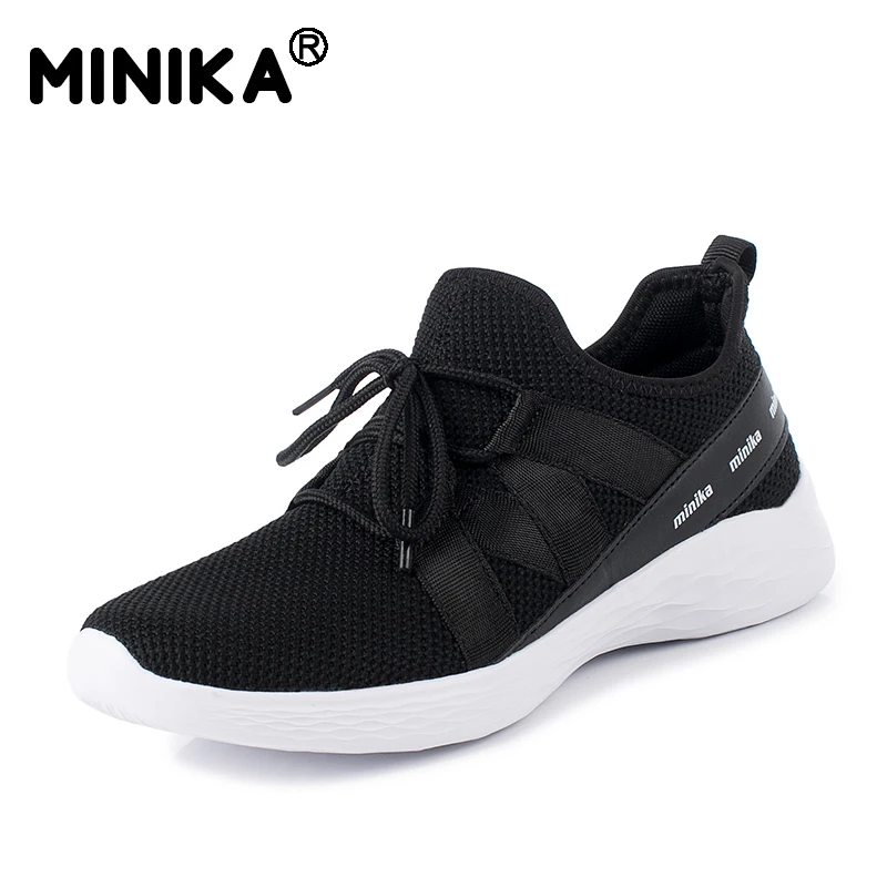 Женские кроссовки из дышащей сетки на шнурках мягкой плоской подошве для