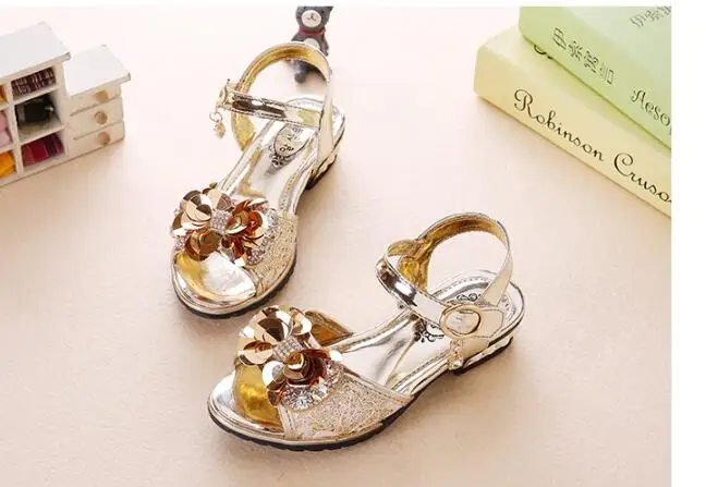 2020 летние новые детские сандалии с цветами свежие девственные тапочки для