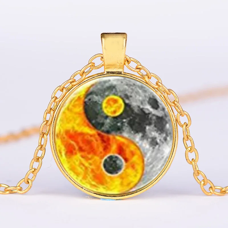 Азиатских Инь воды и огня узора ожерелья Тай Чи китайский даосизм восемь схемы