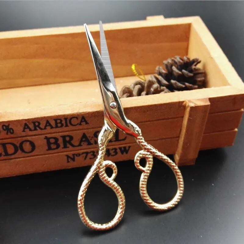 Золотая змея вышивка крестиком ножницы для шитья рукоделие нитки портновские Thrum