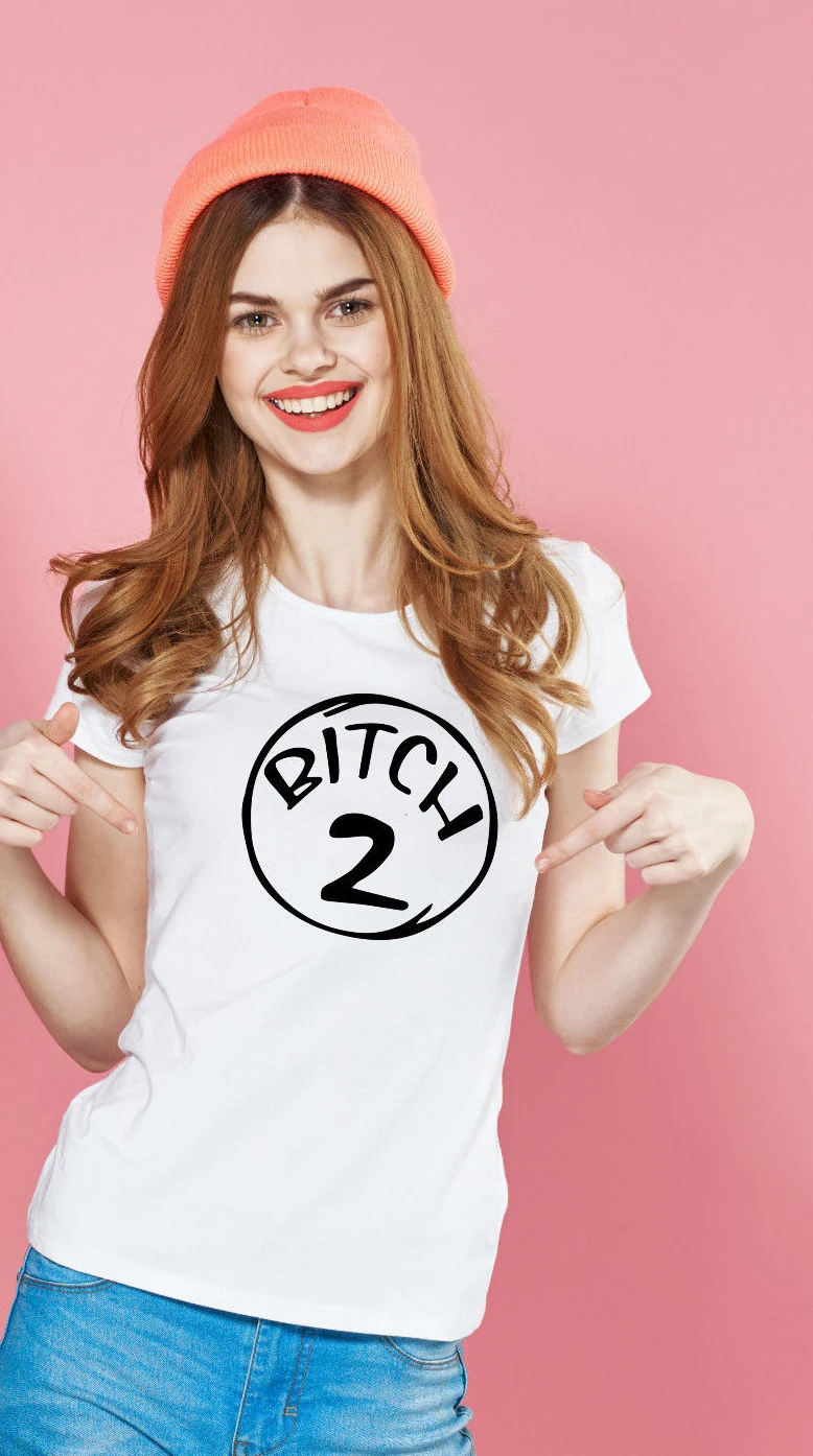 Комплект из двух одинаковых белых футболок с надписью Her and her Best friends Bitch 1 2 крутая