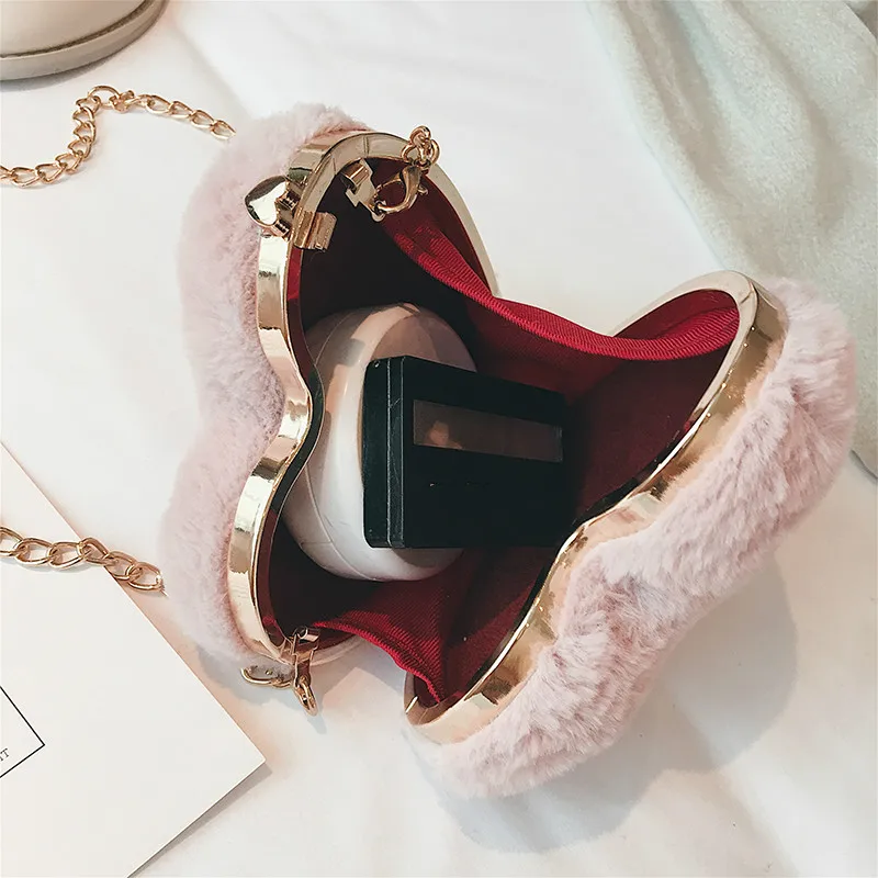 

2018 Fashion Women's Designer Handbag Quality Plush Heart Women bag Dinner Party Purse Sweet Girl Chain Shoulder Messenger bags