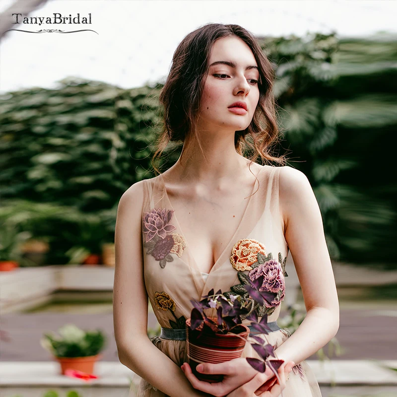 Свадебные платья из тюля цвета шампанского кружевные аппликации трапециевидные