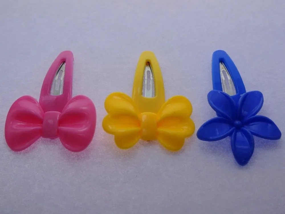 

24 Assorted Mixed Color Plastic Snap Hair Clips Baby Bows for Girls