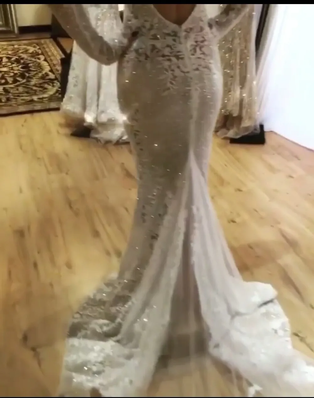 

Long Sleeves Mermaid 2019 Wedding Dress Bridal Gown Open Back Trumpet Lace Bridal Dresses Guangzhou Deep Chest Design HA049