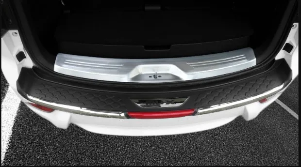Для задней панели багажника Isuzu MUX|Тюнинговые молдинги| |