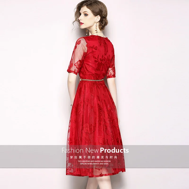 Женское Сетчатое платье с вышивкой Bonnie Thea красное элегантное круглым вырезом