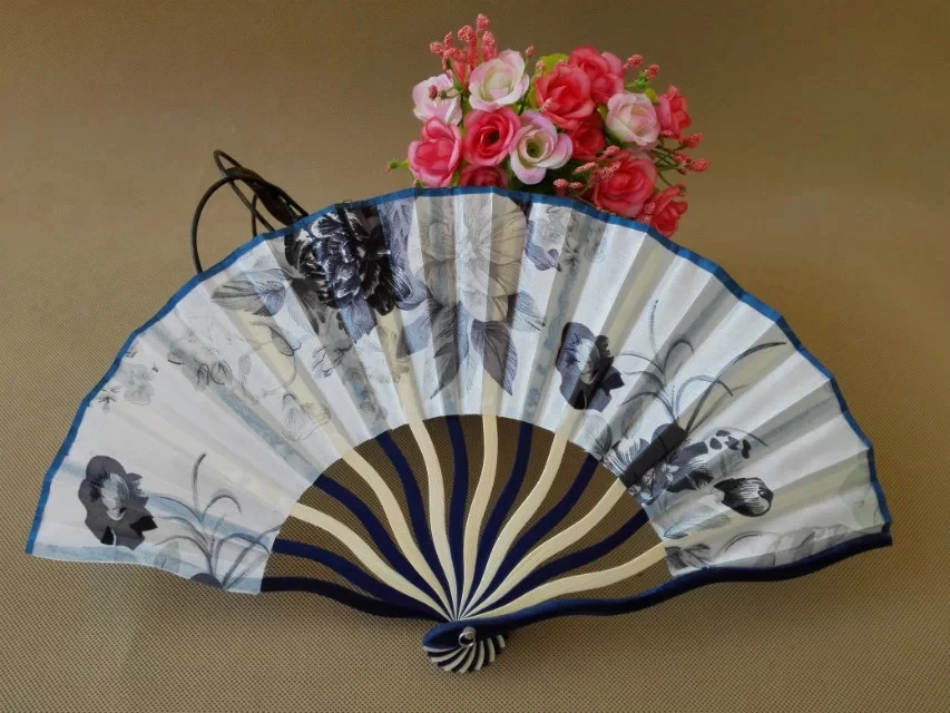 Free Shipping 100pcs/lot flower design silk fabric fan Chinese style bamboo hand as souvenirs and wedding gift favor | Дом и сад
