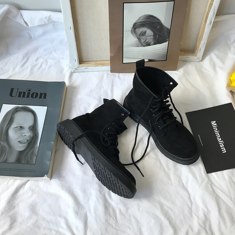 Женские ботинки универсальные новые Martin на толстой подошве в стиле ретро женская