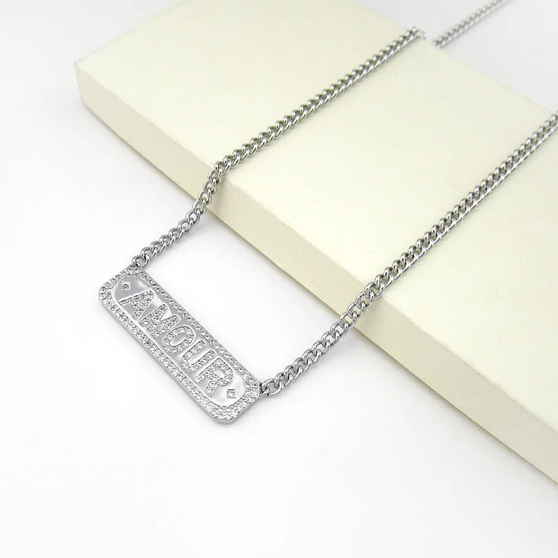 Женский браслет с буквами AMOUR простой золотистый толстой цепочкой в стиле панк