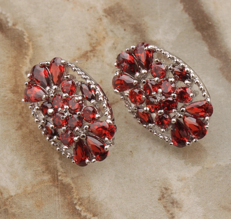 Женские серьги-гвоздики с красным бордовым гранатом | Украшения и аксессуары