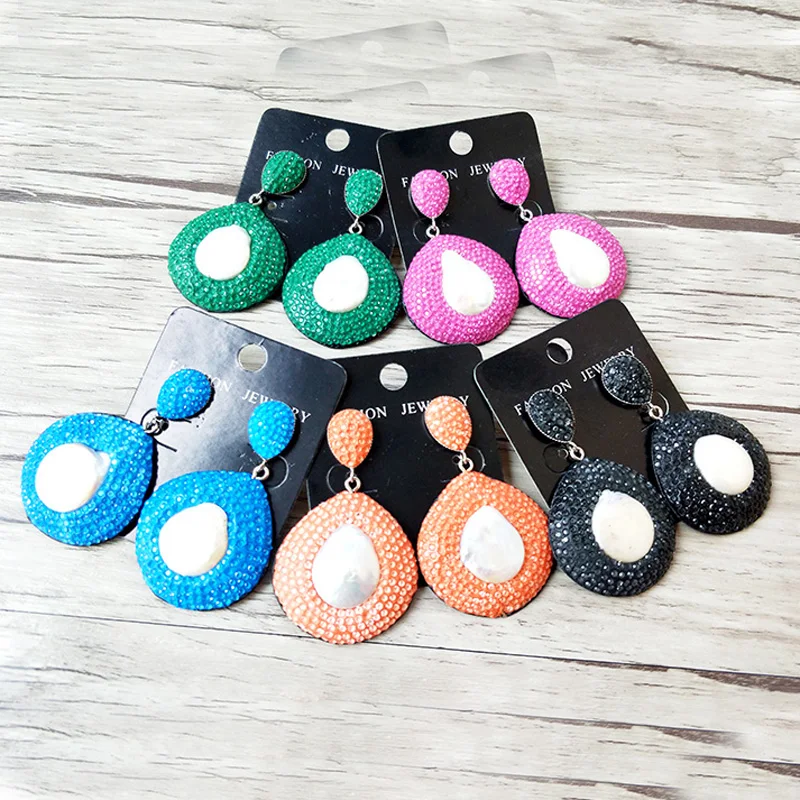 4 пары разноцветных жемчужных висячих сережек с кристаллами из смолы ювелирные