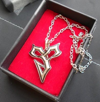 Оптовая продажа Final fantasy Клод волк Тотем Подвеска из металлического сплава