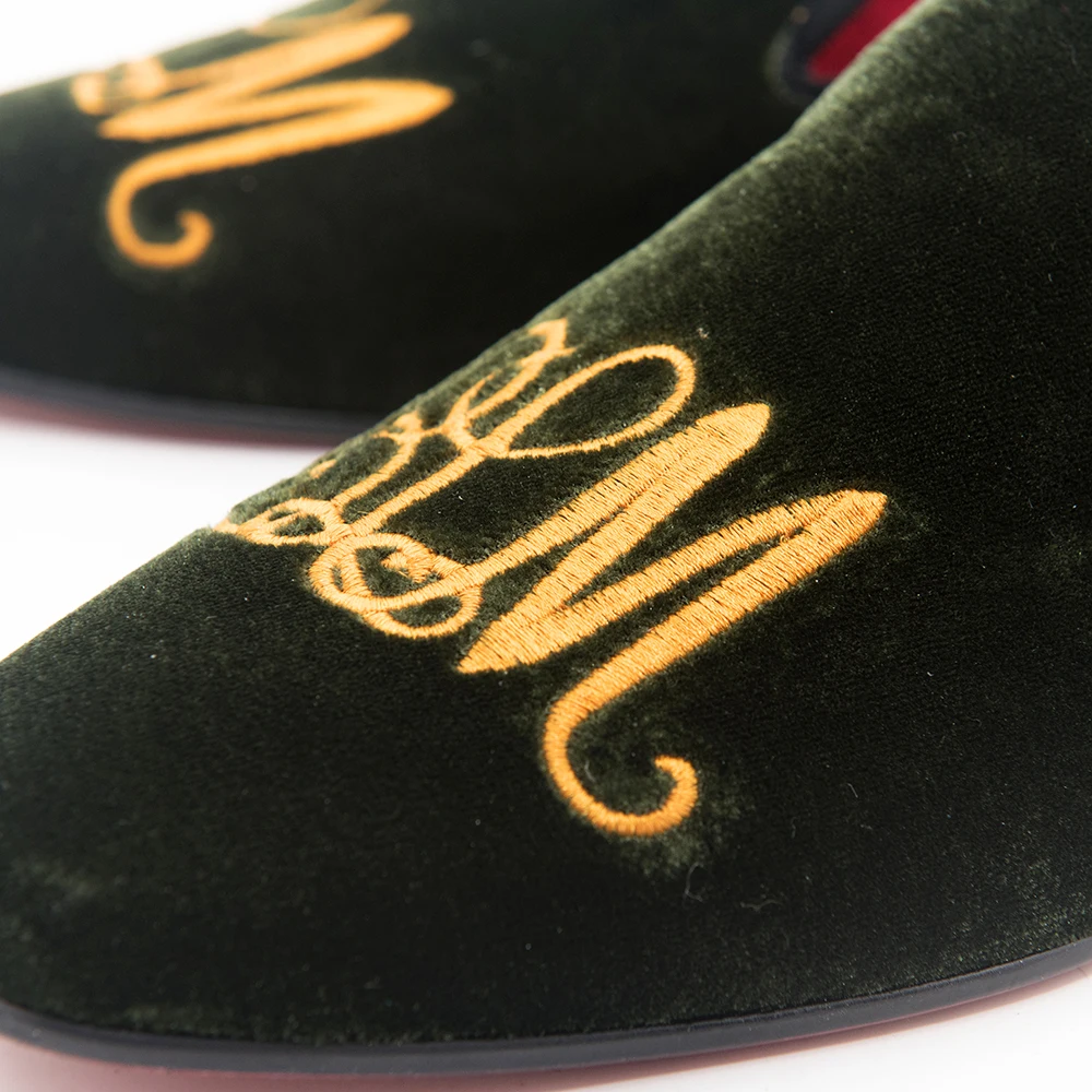 Jeder Schuh/Мужская обувь ручной работы золотые Вышитые Мокасины с надписью шлепанцы