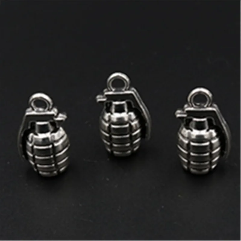 

4pcs Antique Silver Color Vintage U.S. M2 Hand grenades charm Bracelet and key chain DIY Handmade Jewelry Alloy Pendants A532