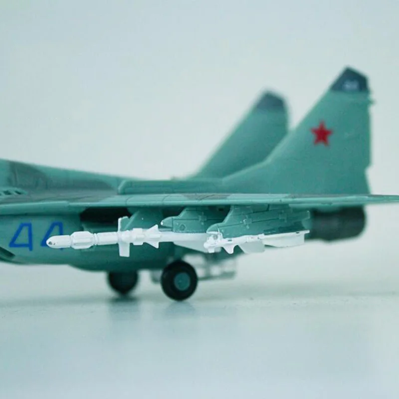 Модель 1/100 года MIG29, модели летательных аппаратов для взрослых и детей из Российской Федерации, ВВС и советских ВВС, игрушки для демонстрации