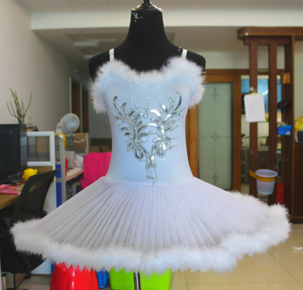 Профессиональная балетная пачка со светодиодной подсветкой в виде лебедя и