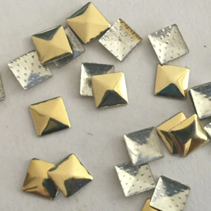 100 шт 5*5 мм Золотая пирамида горячей фиксации шпильки железные стразы Гвоздика