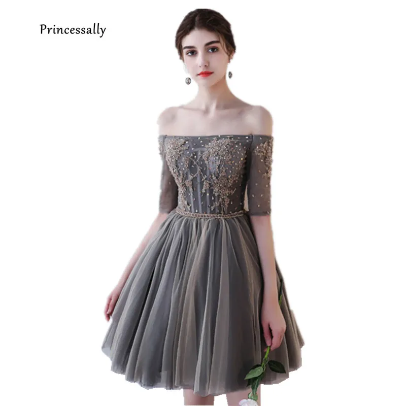 Женское винтажное вечернее платье серое короткое с вырезом лодочкой коротким