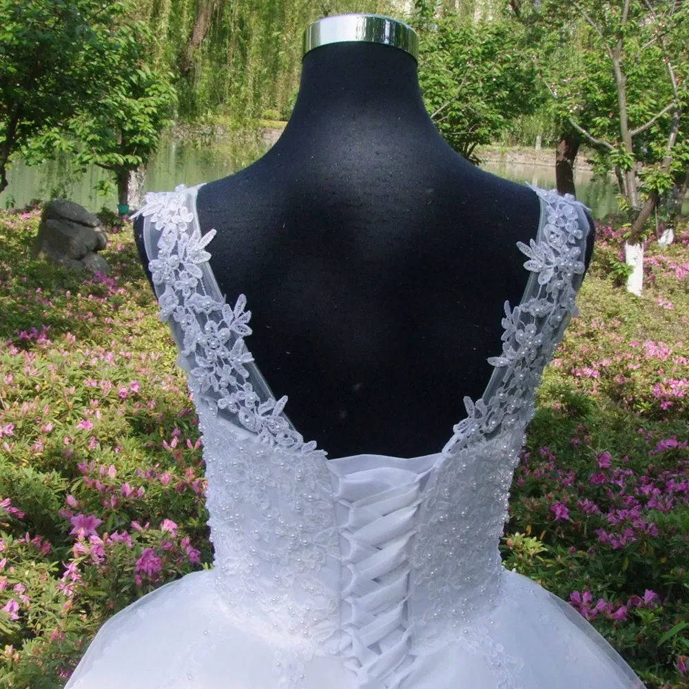 Садовое бальное платье свадебное из фатина на бретелях-спагетти с жемчугом Цвет