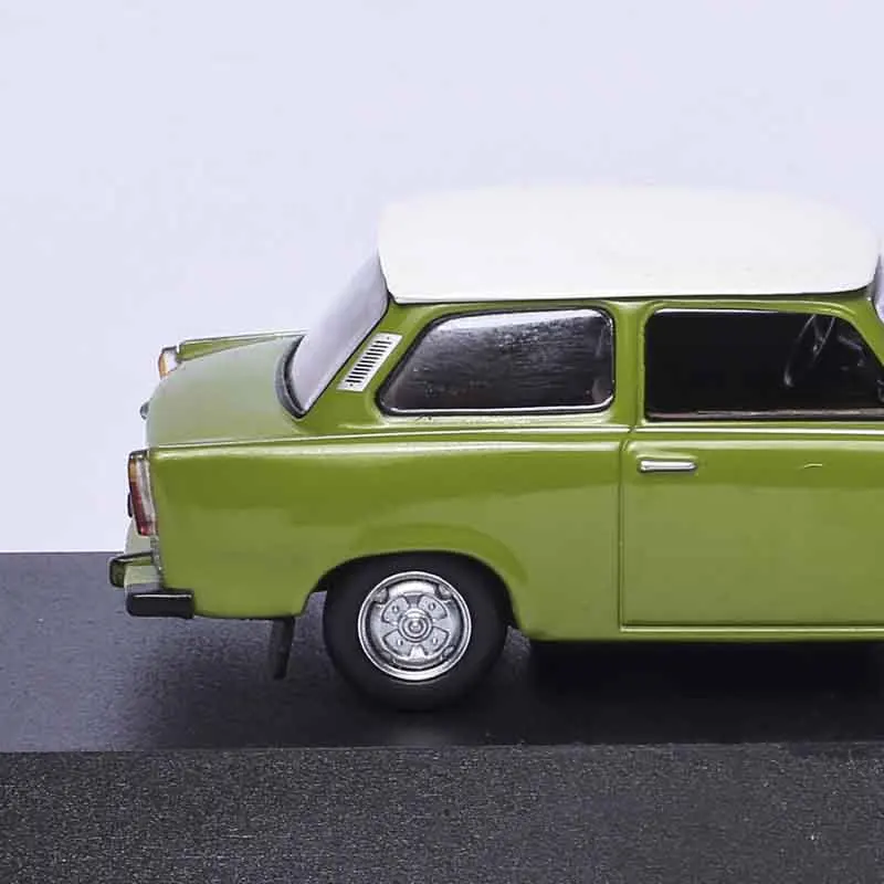 1/43 трабант 601 лимузин DDR-AUTO колесико Атлас литья под давлением модель автомобиля зеленый
