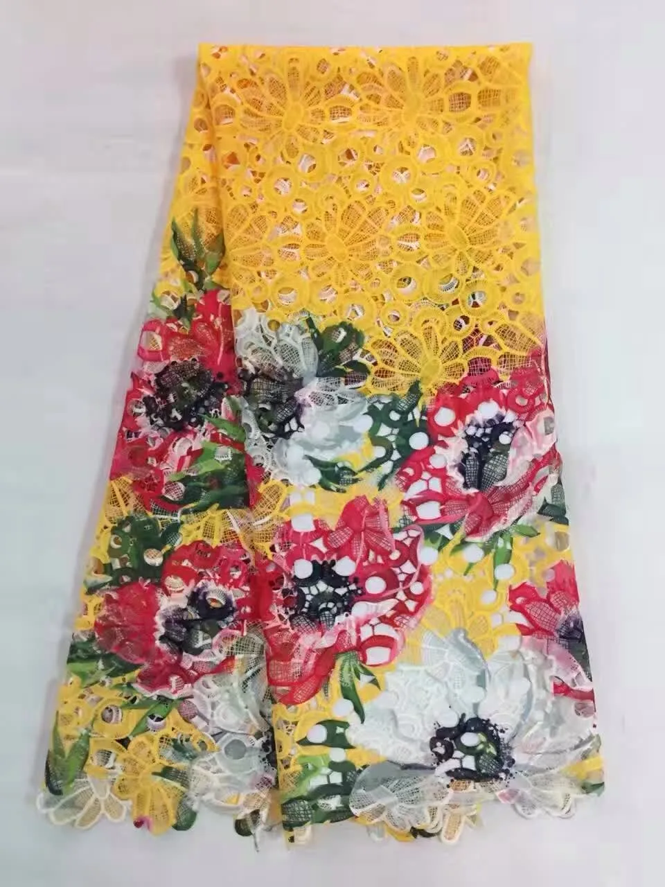 

Latest Sequins African Lace Fabric 2019 Flowers Embroidery Lace High Quality Nigerian Lace For Royale Blue Wedding Lace yellow