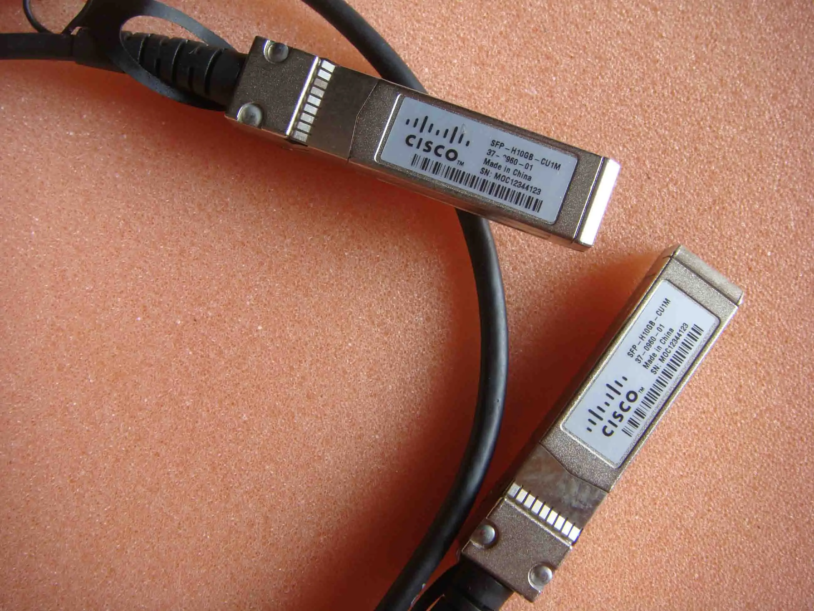 

SFP-H10GB-CU1M оригинальный кабель