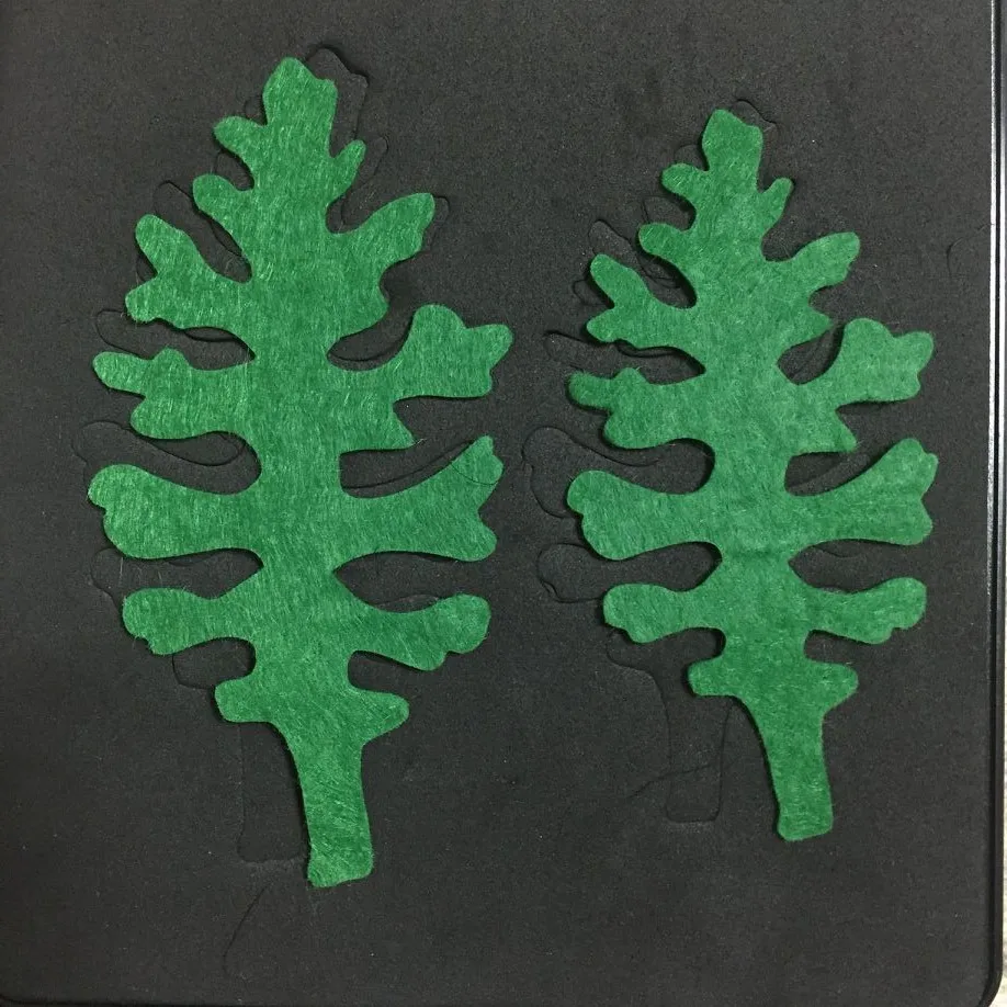 Чехол с листьями из дерева и стали